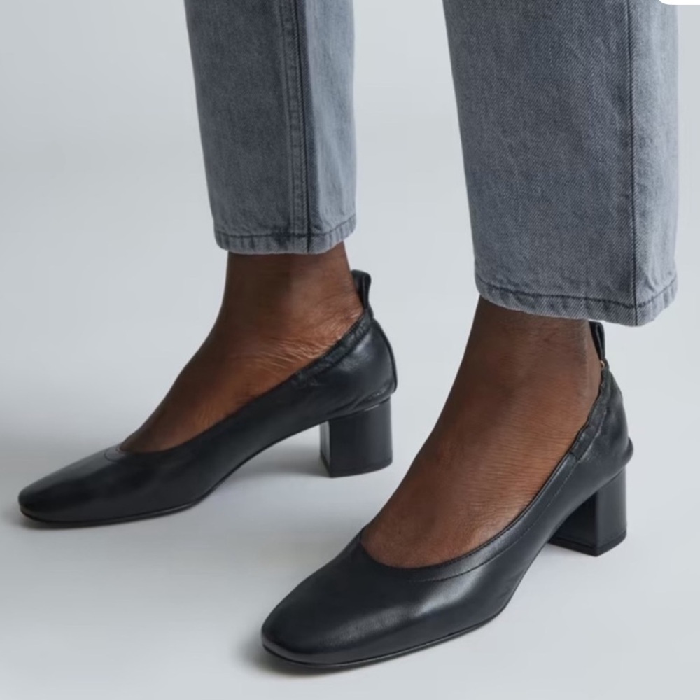 Like new! Everlane The Day Heel - Elegant Black Block Kitten Heel Pumps